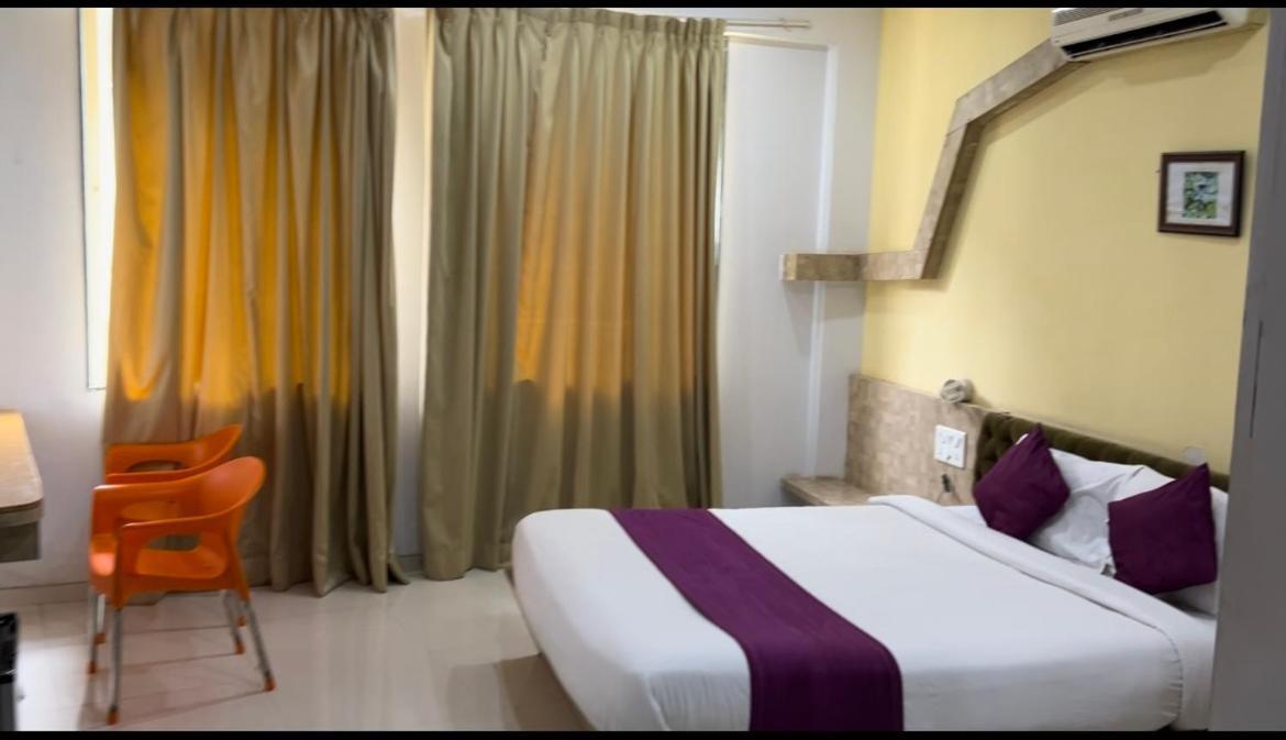 Saiba Residency Hotel Pirangut Bagian luar foto